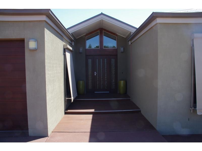 26 Apricot Circuit, Cobram VIC 3644