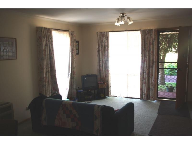 Unit 2/28 Toms Drive, Cobram VIC 3644