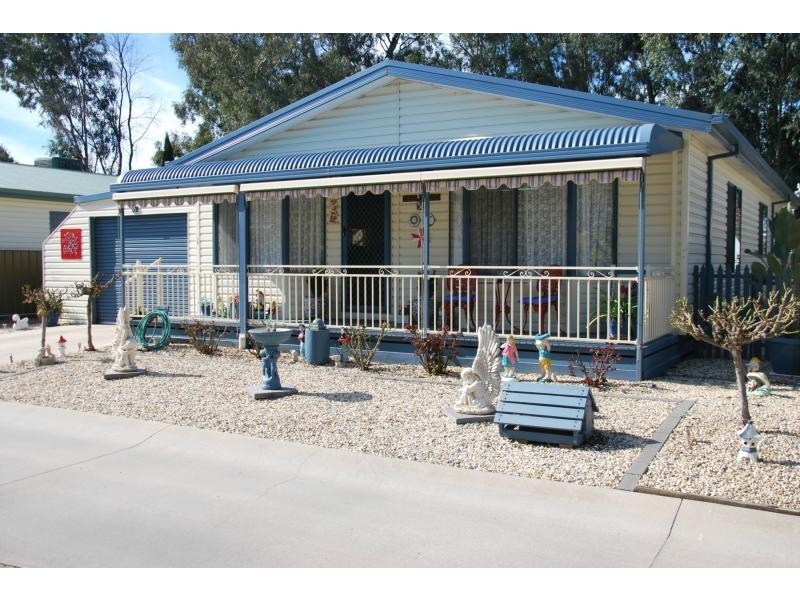 36 Oasis Drive, Oasis Village, Cobram VIC 3644