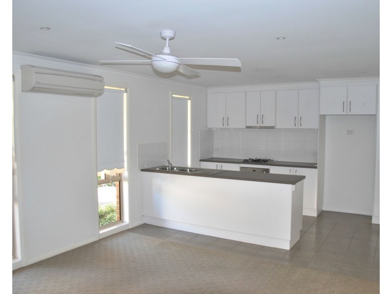 2/7-9 Sledmere Avenue, Cobram VIC 3644