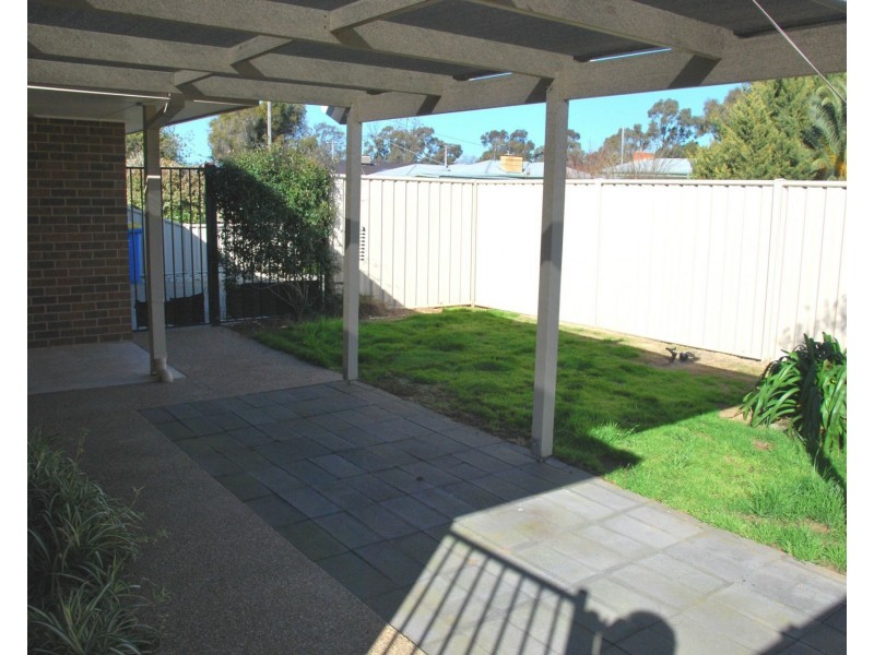 2/7-9 Sledmere Avenue, Cobram VIC 3644