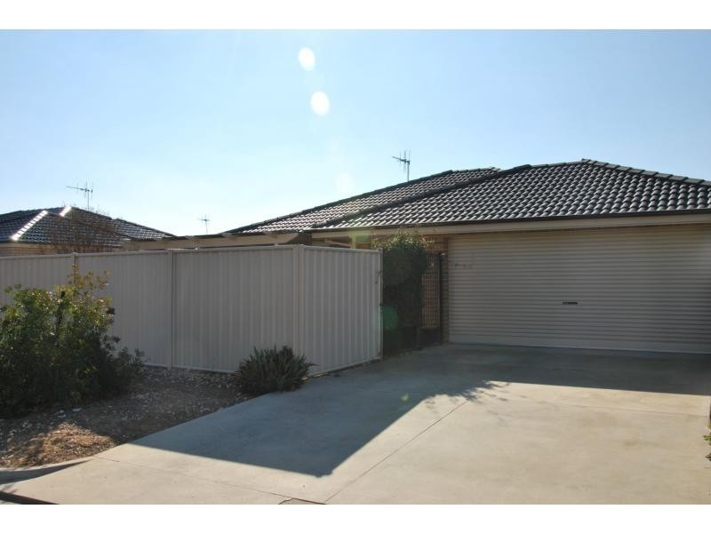 2/7-9 Sledmere Avenue, Cobram VIC 3644