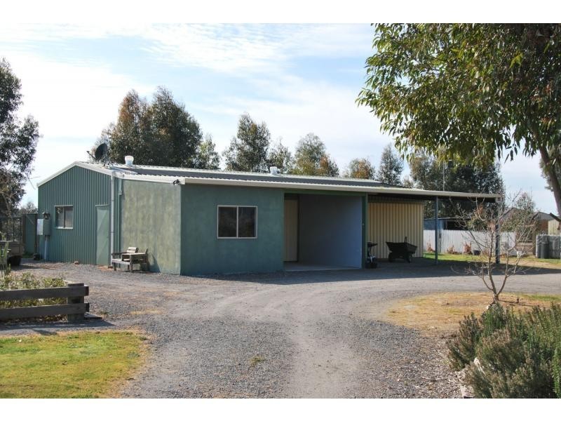 116 Racecourse Road, Tocumwal NSW 2714
