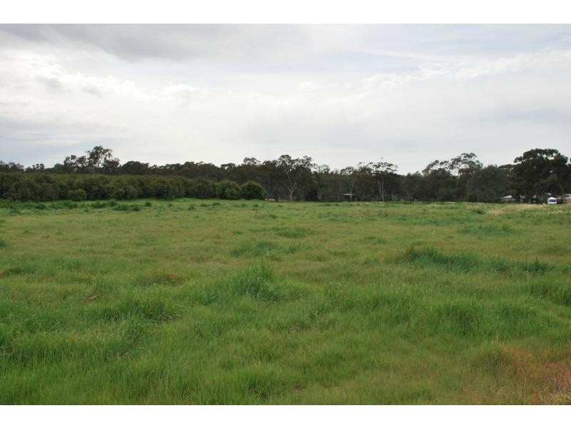 L1 Grasso Drive, Cobram VIC 3644