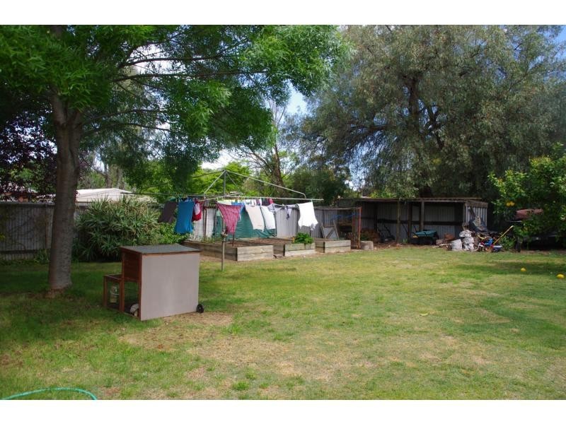 15 Arramagong Street, Barooga VIC 3644