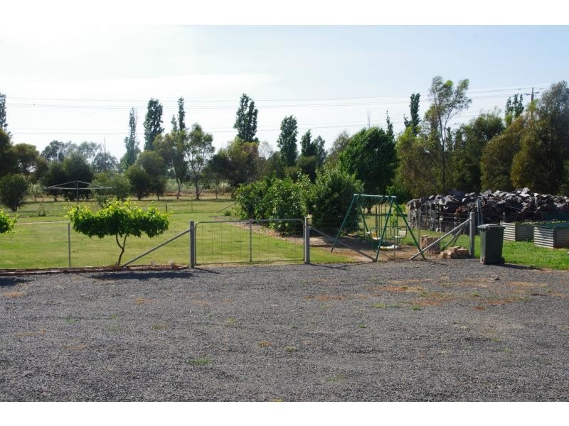 574 McIntyre Road, Cobram East VIC 3644
