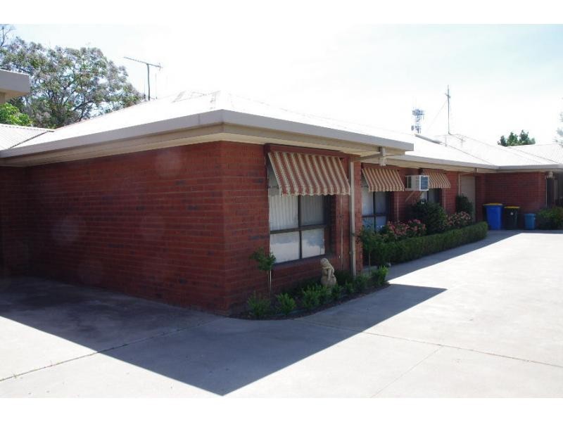 Unit 2/9 Oak Street, Cobram VIC 3644