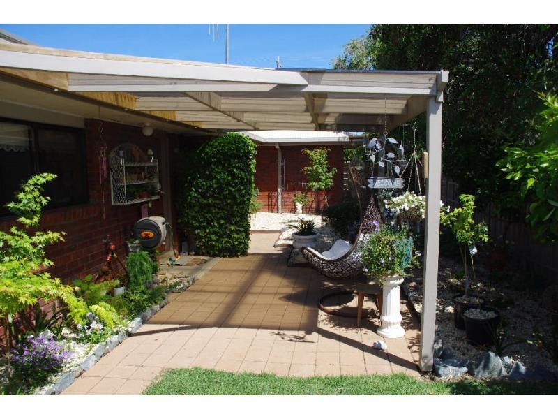 Unit 2/9 Oak Street, Cobram VIC 3644