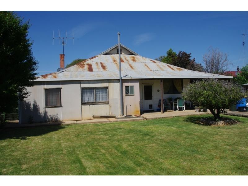 9 Stewart Street, Berrigan NSW 2712