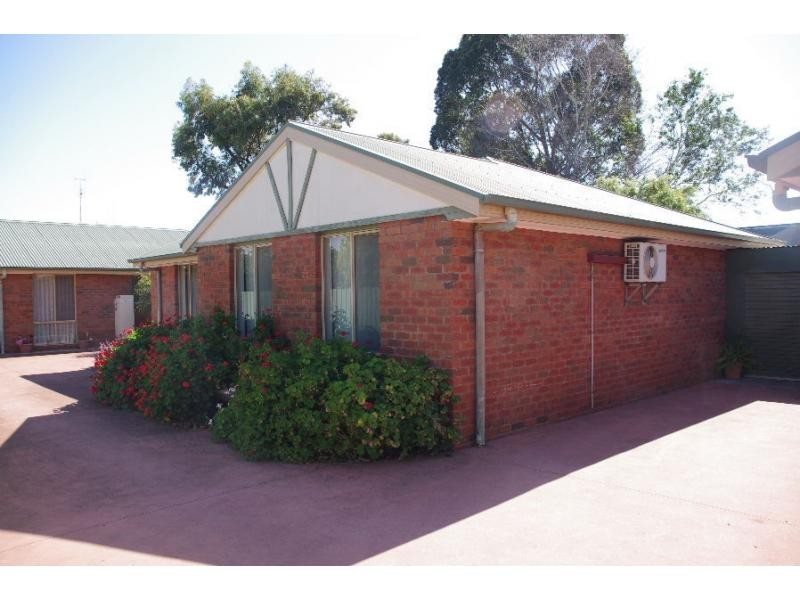 2/86 Hennessy Street, Tocumwal NSW 2714