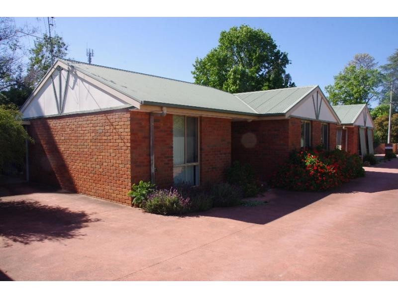 2/86 Hennessy Street, Tocumwal NSW 2714