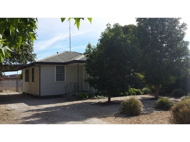 11 Budd Street, Berrigan NSW 2712