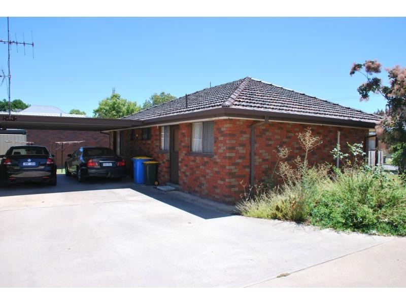 2/82 Queen Street, Cobram VIC 3644