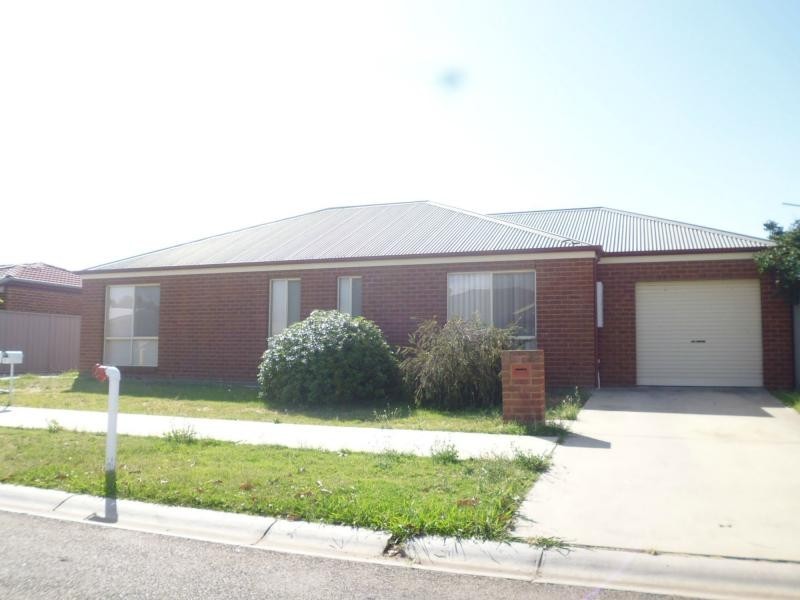 Unit 3/22 Wills Street, Cobram VIC 3644