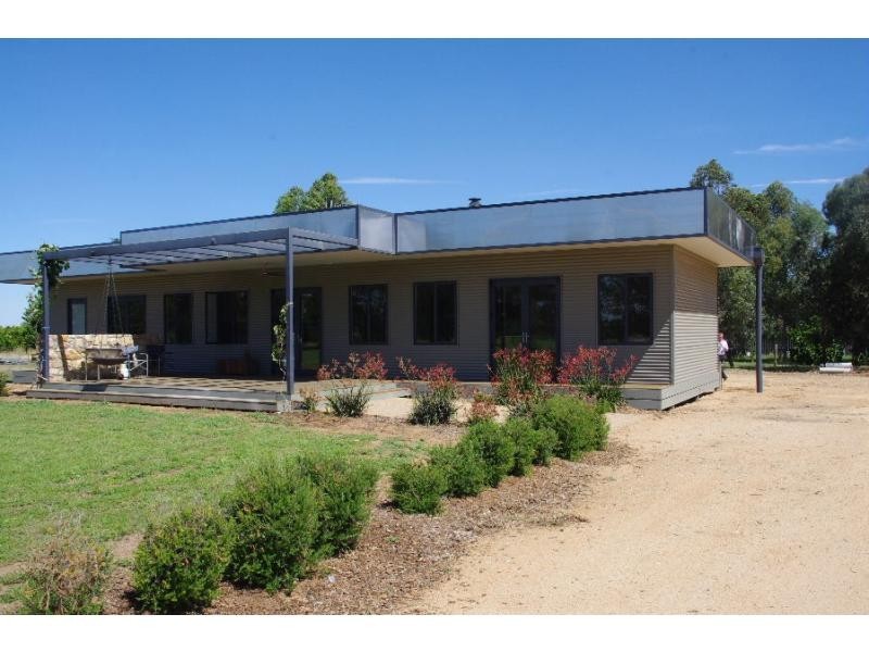45 Barnes Road, Cobram East VIC 3644