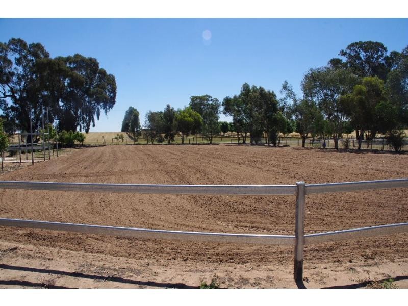 45 Barnes Road, Cobram East VIC 3644