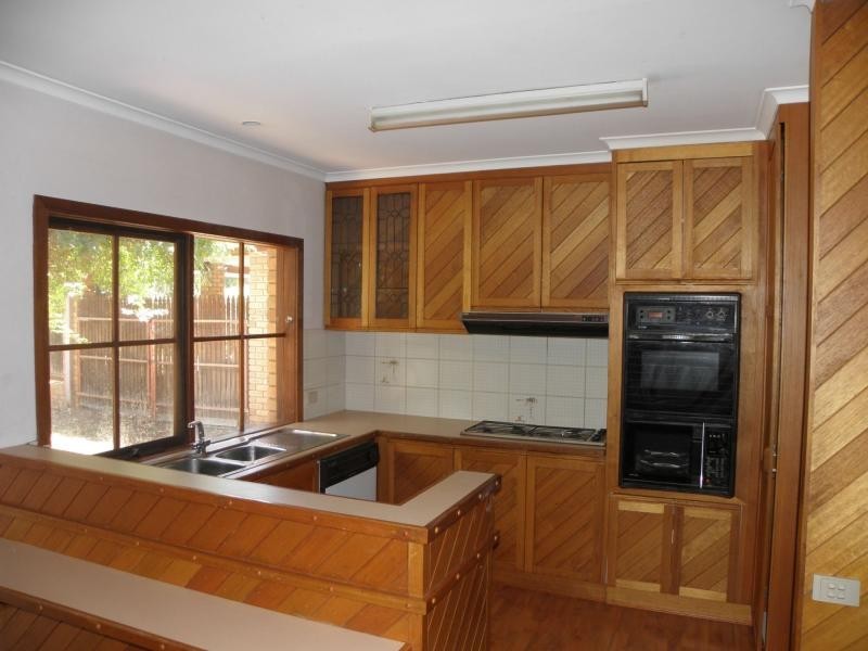 14 Denson Court, Cobram VIC 3644