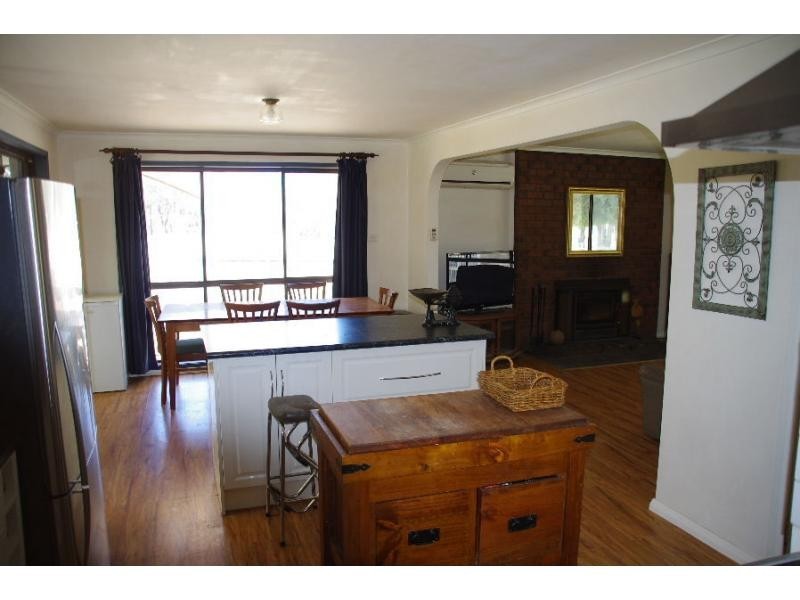 700 Stokes Road, Koonoomoo VIC 3644