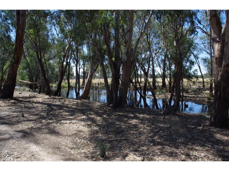 700 Stokes Road, Koonoomoo VIC 3644