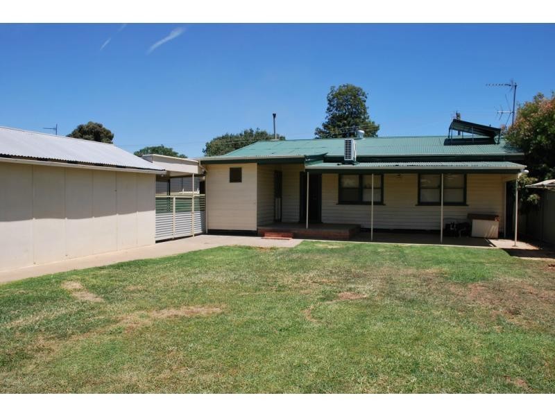 10 Warkil Street, Cobram VIC 3644