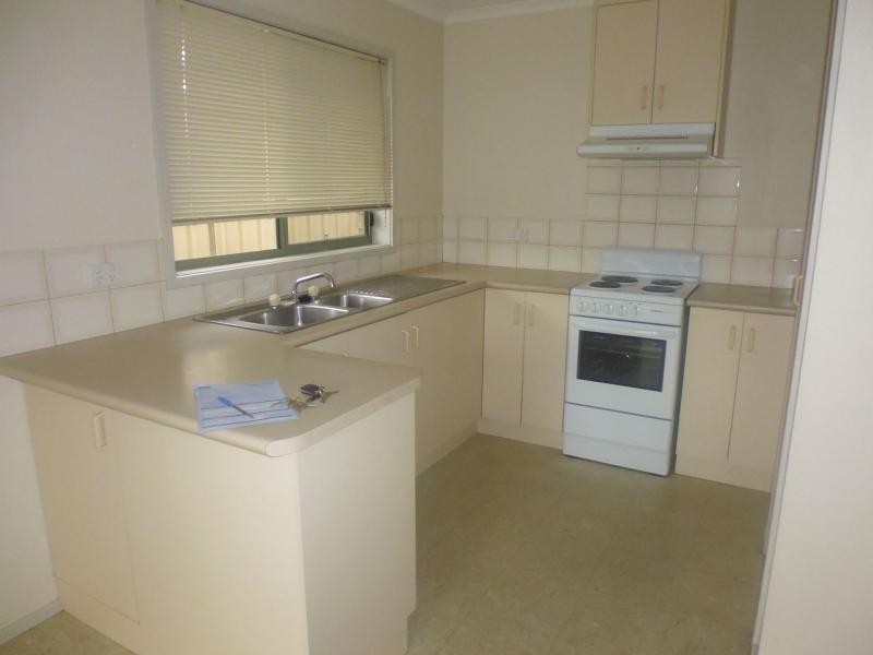 Unit 8/5 Manse Road, Cobram VIC 3644