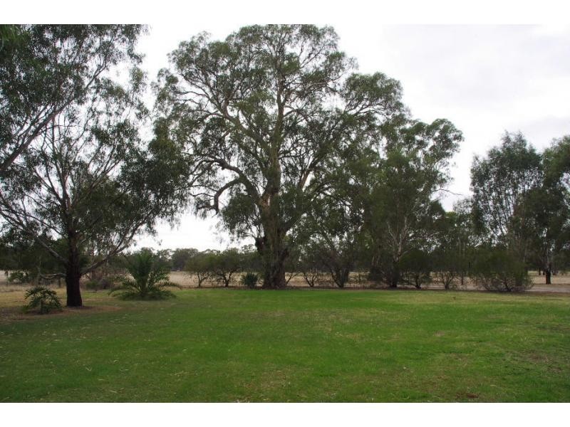 90 Greens Lane, Koonoomoo VIC 3644