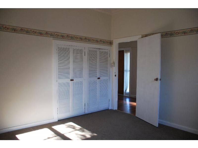 8 Thompson Avenue, Cobram VIC 3644