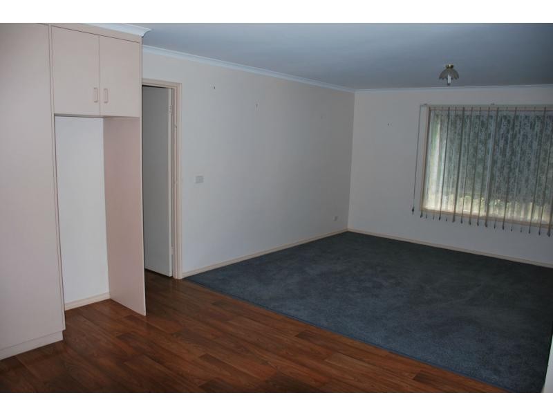 8 Allannah Street, Oasis Village, Cobram VIC 3644