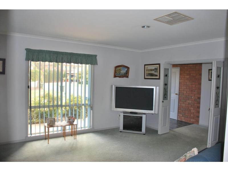17 Sunrise Court, Cobram VIC 3644