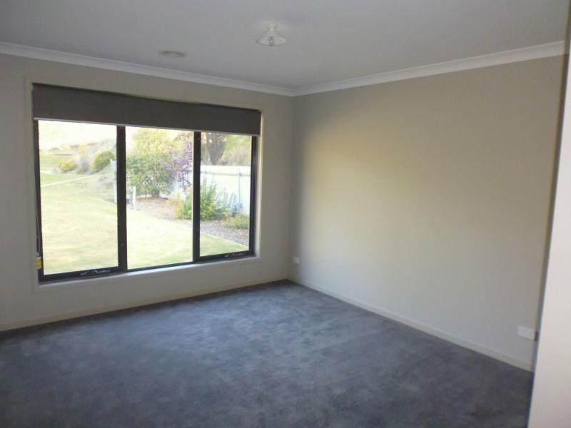 21 Anzac Avenue, Tocumwal NSW 2714