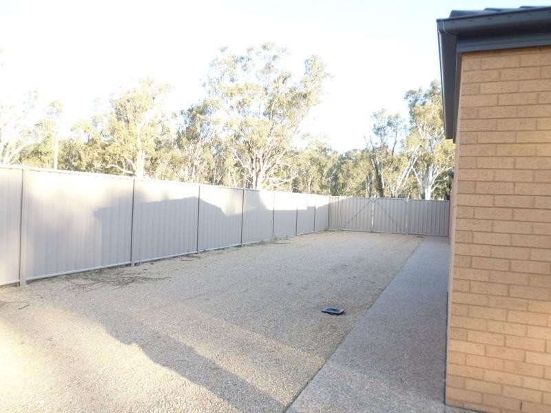 21 Anzac Avenue, Tocumwal NSW 2714