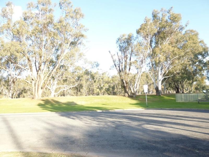 21 Anzac Avenue, Tocumwal NSW 2714