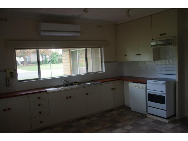 18 Churr Street, Cobram VIC 3644