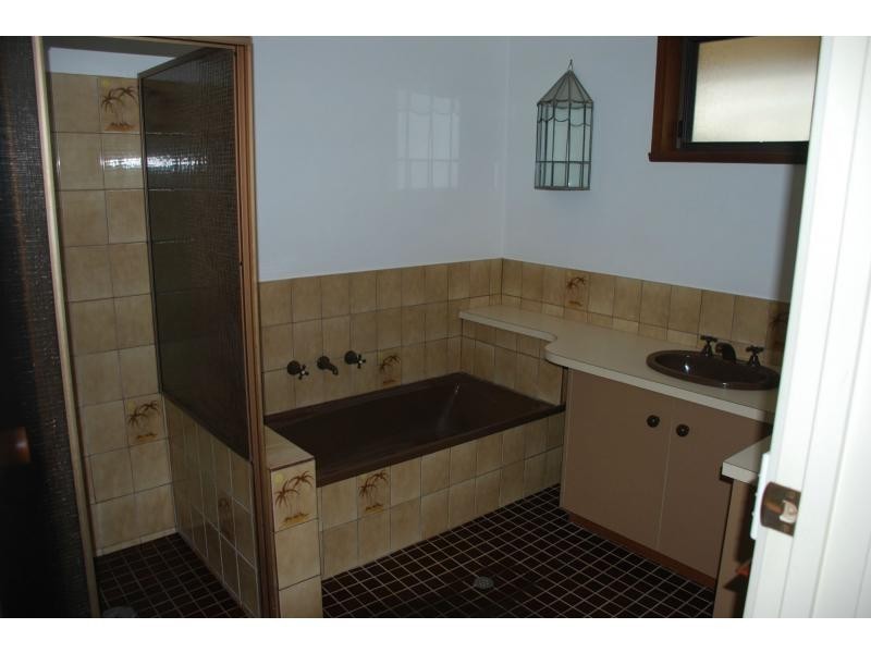 11 Gunnamara Street, Barooga VIC 3644