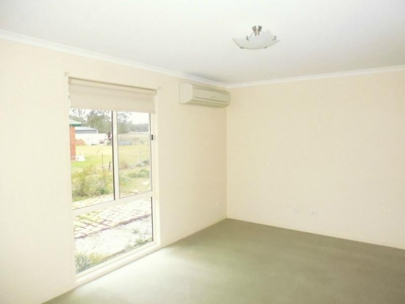 89 Murray Street, Tocumwal NSW 2714