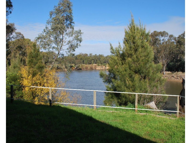 74 Quicks Road, Barooga NSW 3644