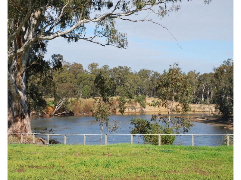 74 Quicks Road, Barooga NSW 3644