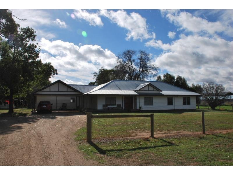 3514 Tocumwal Road, Barooga NSW 3644