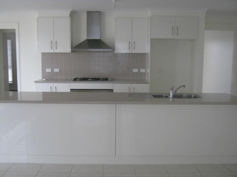 11 Rivertown Grove, Cobram VIC 3644