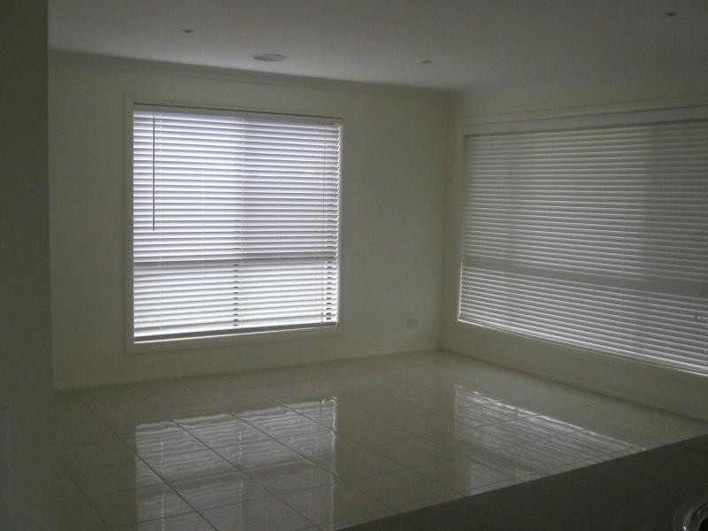 11 Rivertown Grove, Cobram VIC 3644