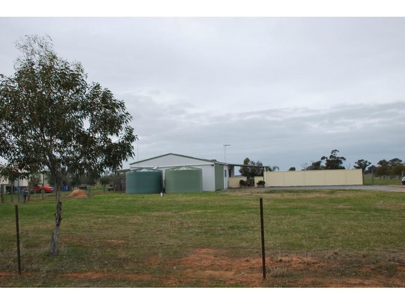 5768 Tocumwal-Benalla Road, Muckatah VIC 3644
