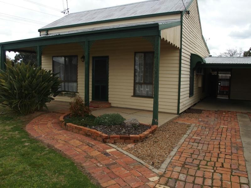 2 Oak Street, Cobram VIC 3644