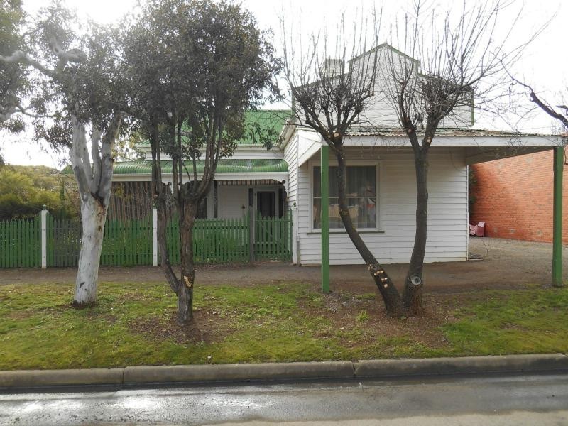 19 Beek Street, Katamatite VIC 3649