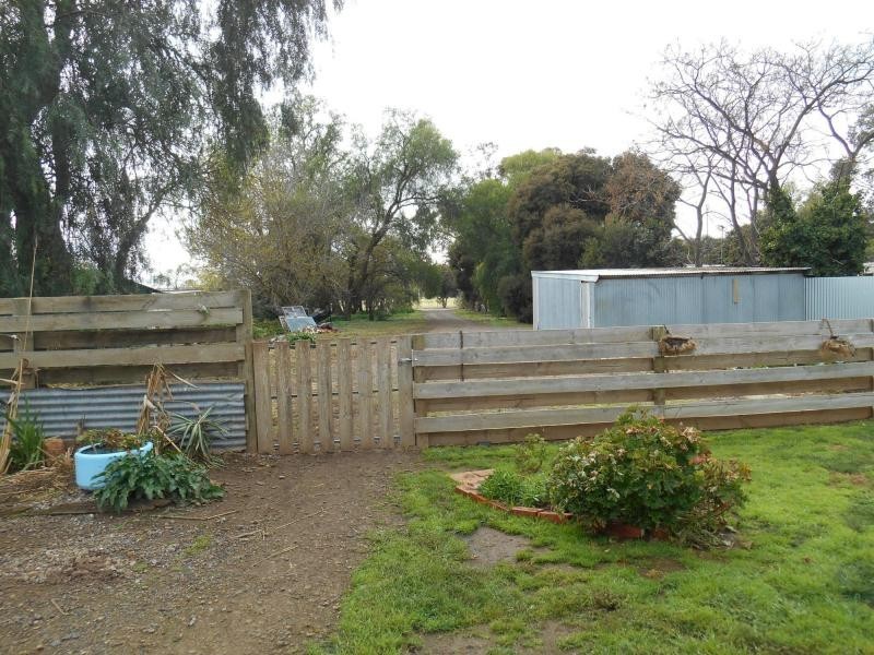 19 Beek Street, Katamatite VIC 3649