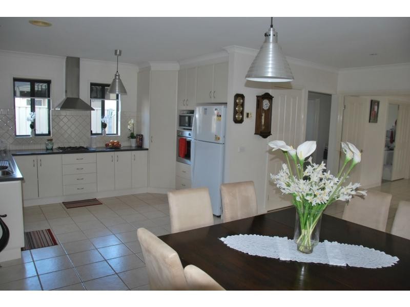 42 Lawson Drive, Barooga NSW 3644