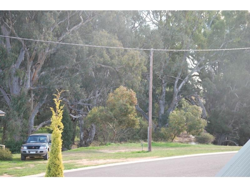 42 Lawson Drive, Barooga NSW 3644