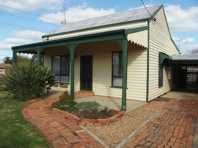 2 Oak Street, Cobram VIC 3644