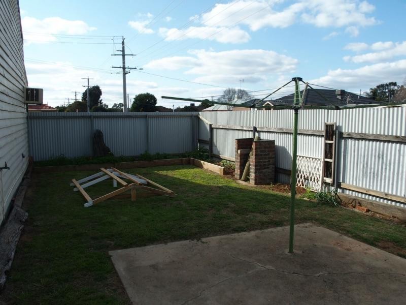 2 Oak Street, Cobram VIC 3644