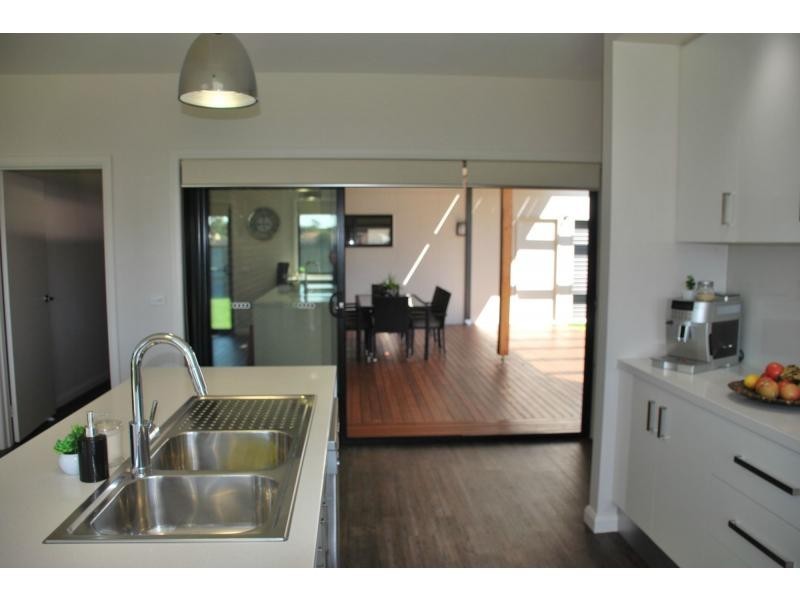 8 Dudley Park Lane, Cobram VIC 3644