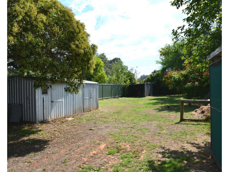 5 Christie Avenue, Cobram VIC 3644